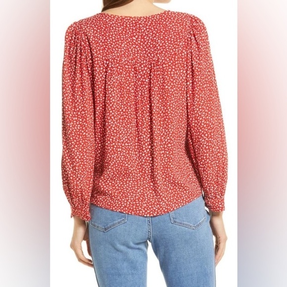 Large Red and white v neck blouse madewell cottagecore side button wrap shirt - Picture 2 of 9